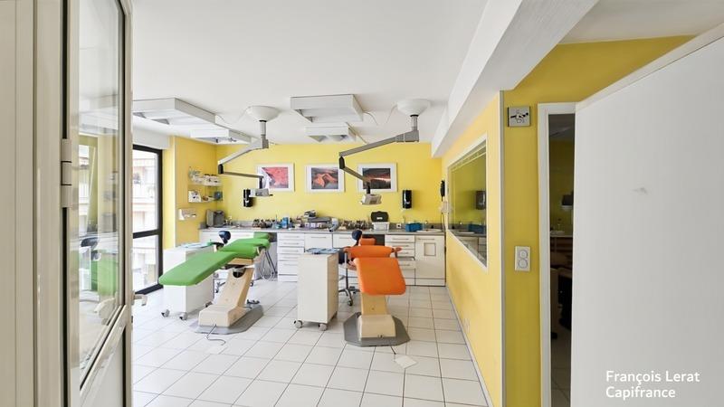 Local d'activité / Entrepôt - 83 m² - 6 pièces