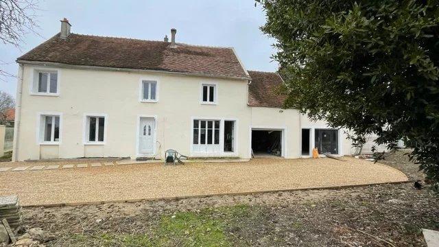 Maison - 242 m² - 7 pièces