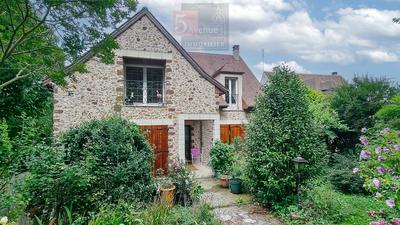 Maison - 210 m² - 7 pièces