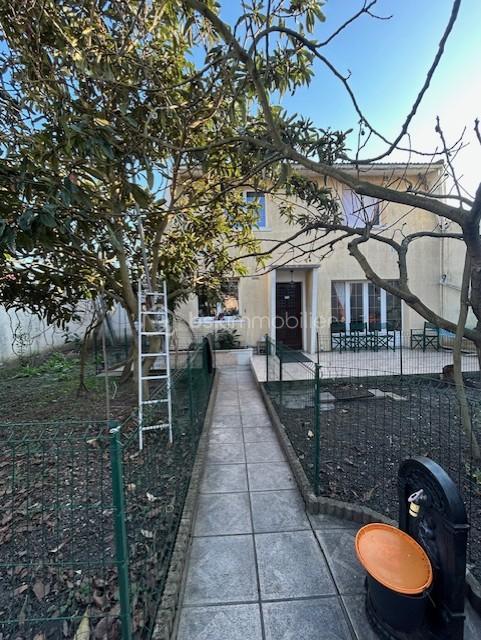 Maison - 190 m² - 10 pièces