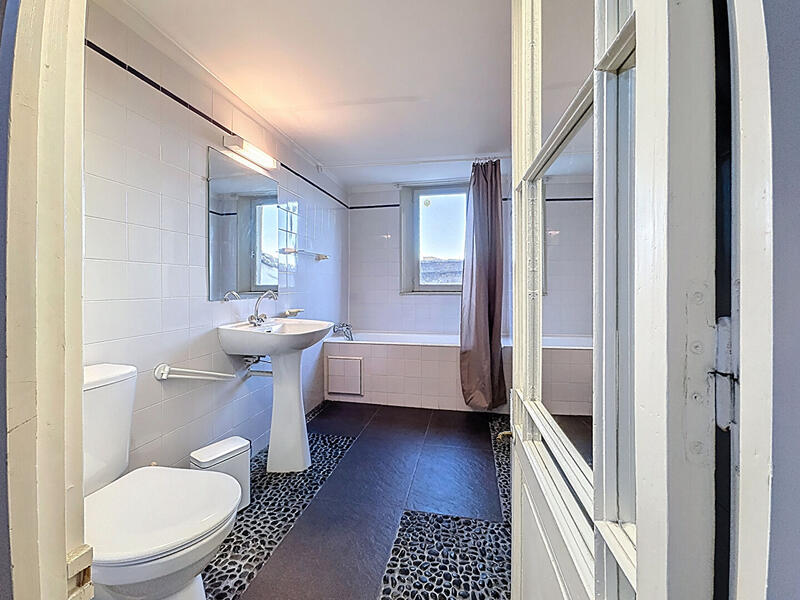 Appartement - 81 m² - 3 pièces