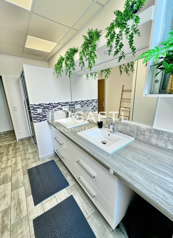 Appartement - 90 m² - 4 pièces