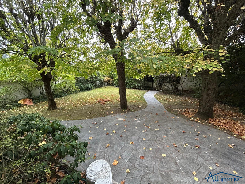 Maison traditionnelle - 129 m² - 7 pièces