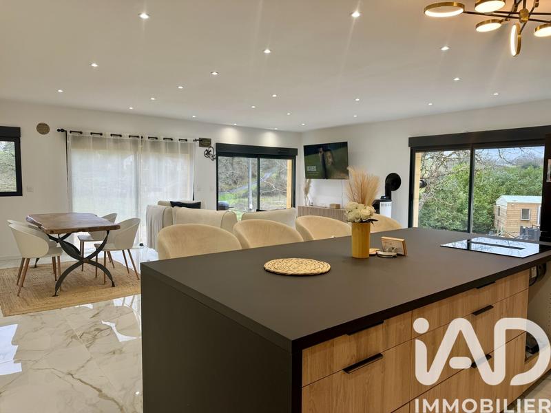 Maison - 145 m² - 5 pièces