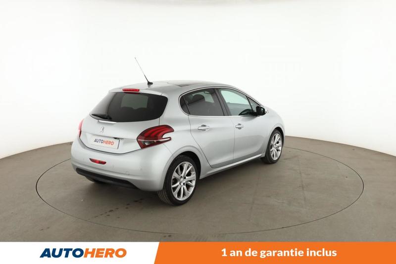 Peugeot 208 1.2 PureTech Feline 5p 110 ch