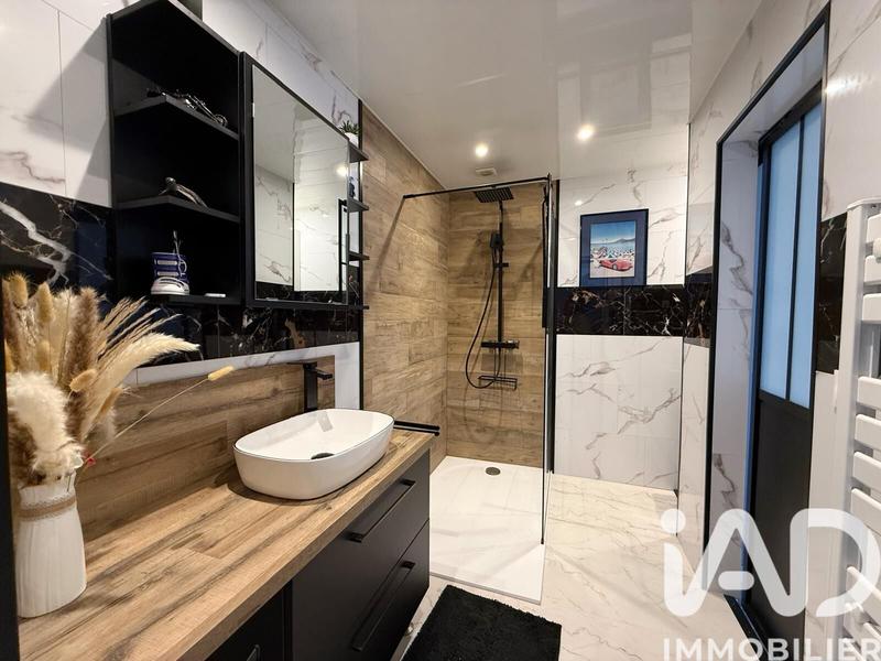 Maison - 104 m² - 4 pièces