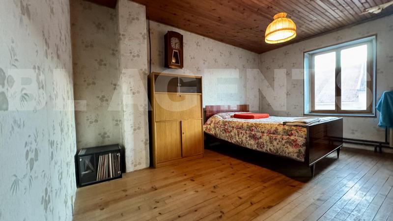 Maison - 231 m² - 7 pièces