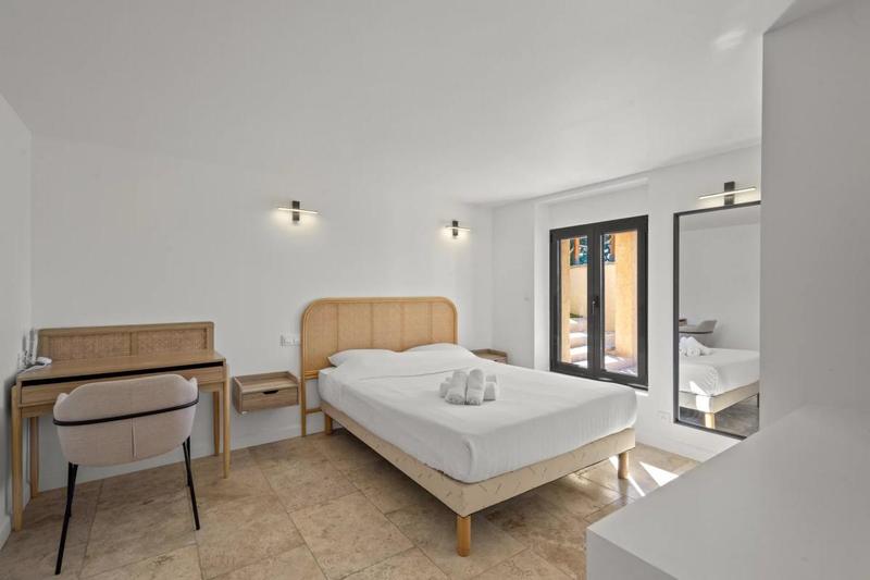 Villa - 204 m² - 6 pièces