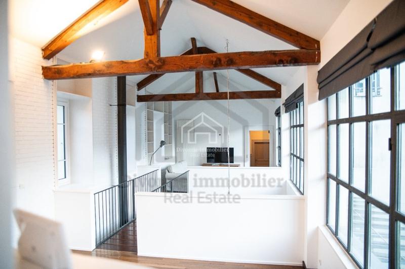 Maison de ville - 252 m² - 10 pièces