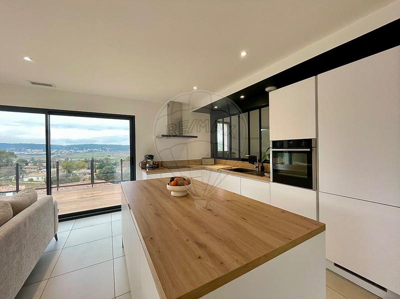 Maison - 108 m² - 6 pièces