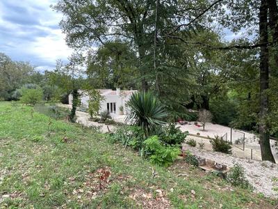 Maison - 144 m² - 9 pièces