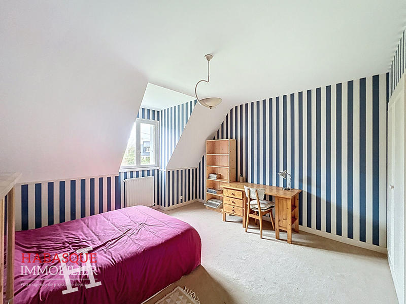 Maison - 162 m² - 7 pièces