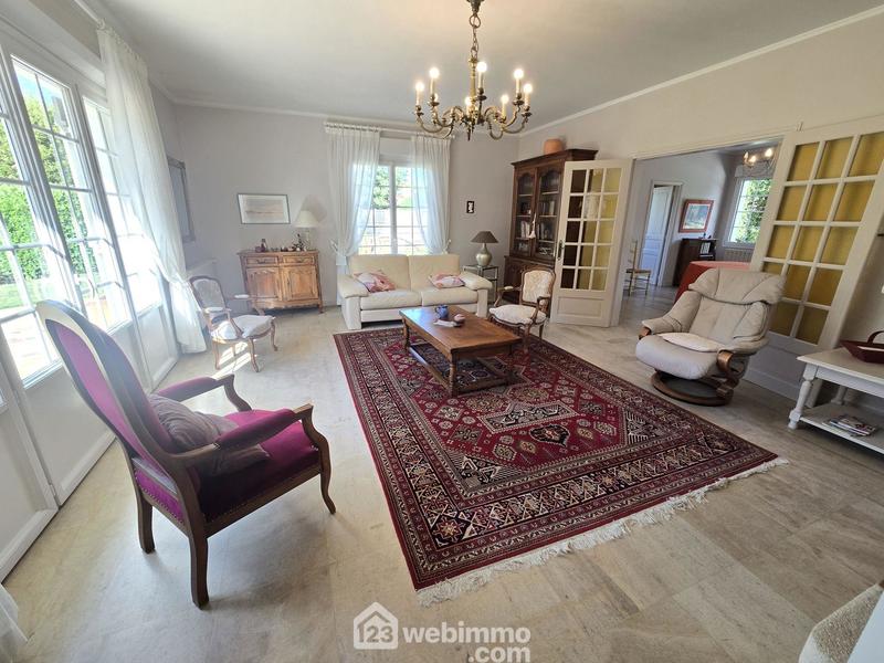 Maison - 160 m² - 5 pièces