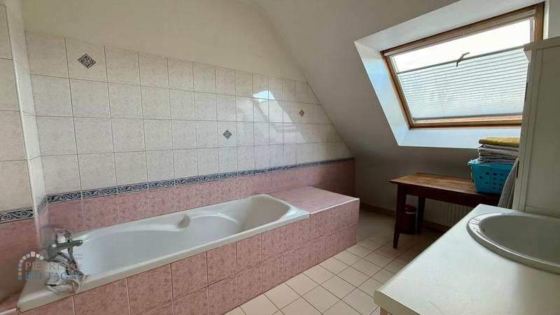 Maison - 121 m² - 6 pièces