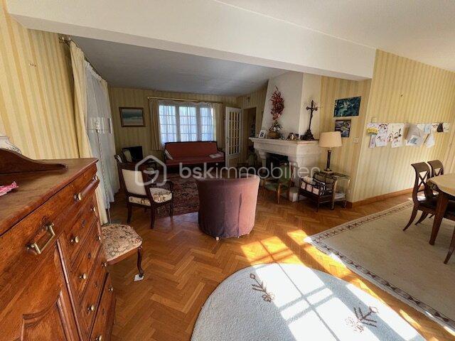 Pavillon - 144 m² - 7 pièces