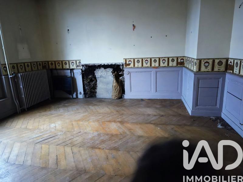 Maison - 335 m² - 10 pièces