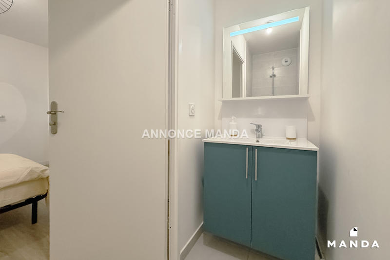 Chambre - 10 m² - 4 pièces