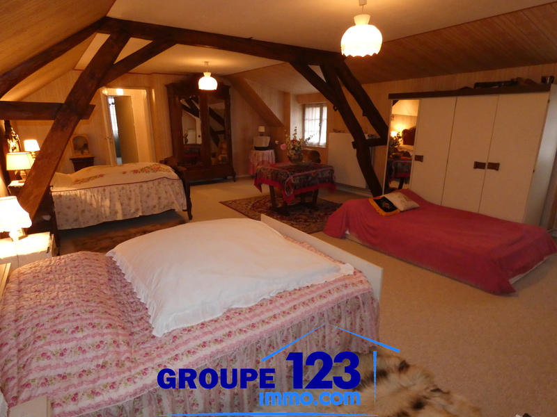 Maison - 180 m² - 5 pièces