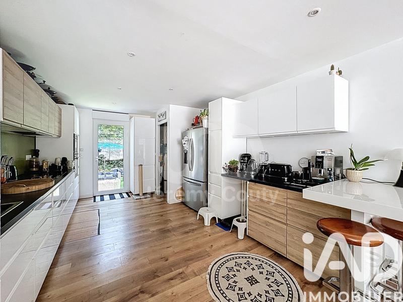 Maison - 187 m² - 11 pièces