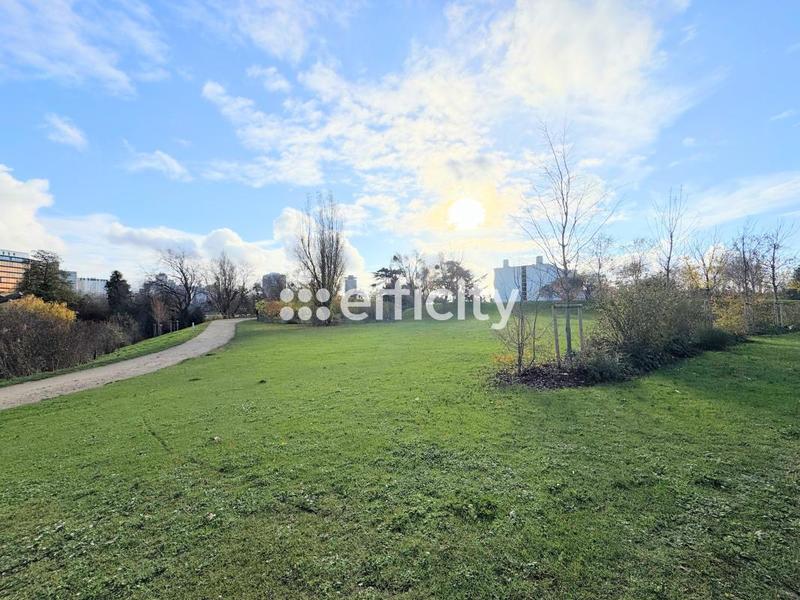 Appartement ancien - 90 m² - 4 pièces