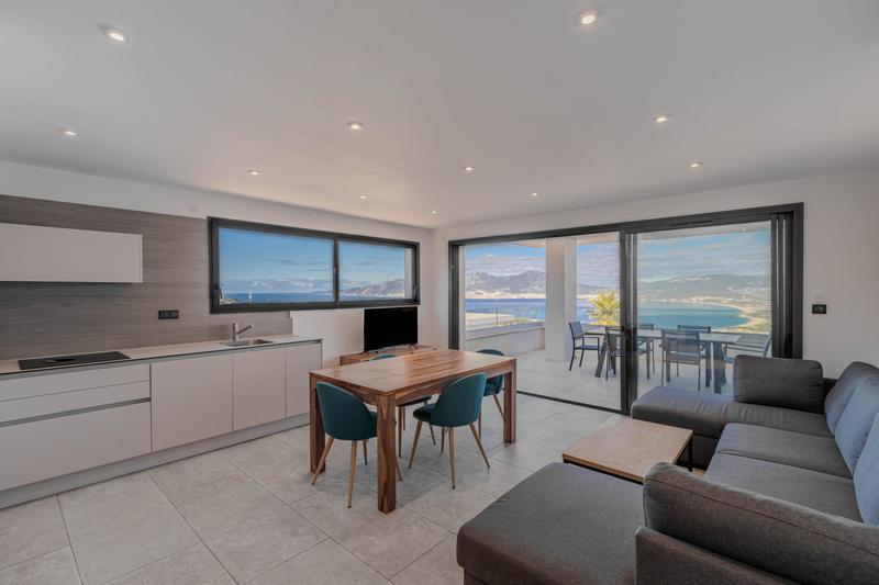 Appartement - 82 m² - 3 pièces