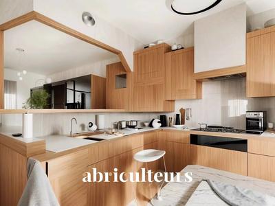 Maison - 96 m² - 7 pièces