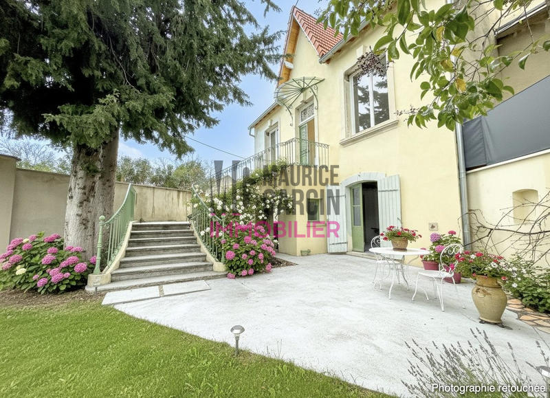 Maison - 180 m² - 4 pièces