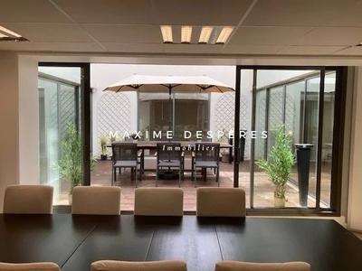 Loft - 325 m² - 6 pièces