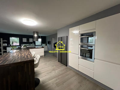 Maison - 275 m² - 7 pièces