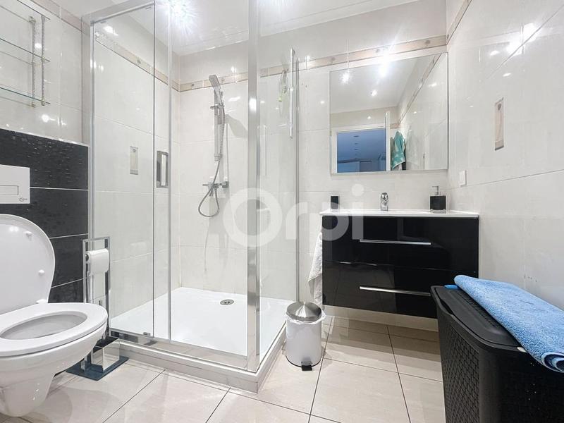 Appartement - 82 m² - 3 pièces