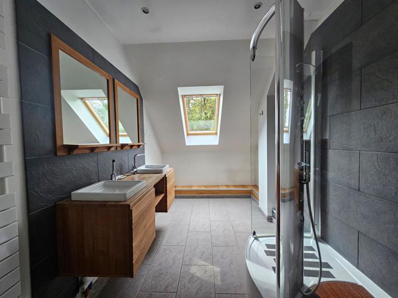 Maison - 166 m² - 6 pièces