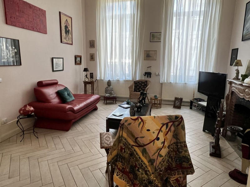 Maison - 290 m² - 8 pièces