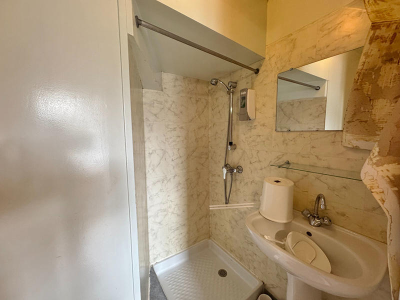 Local commercial - 416 m² - 12 pièces