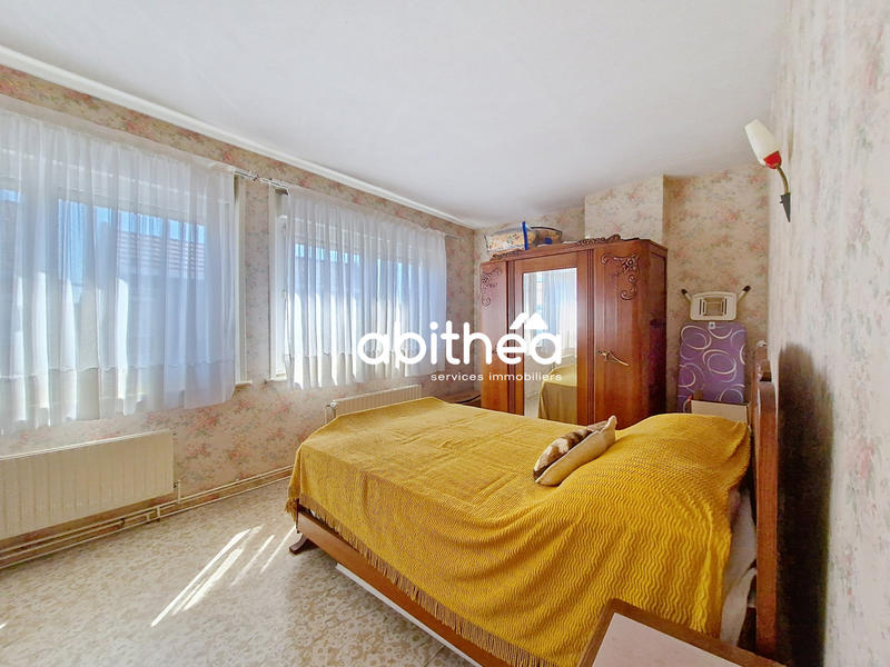 Maison - 96 m² - 4 pièces