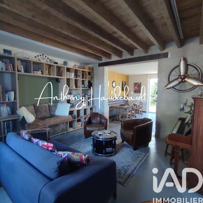 Maison - 170 m² - 8 pièces