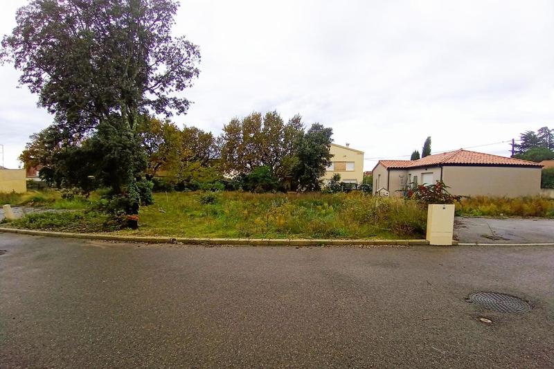Terrain constructible - 300 m²