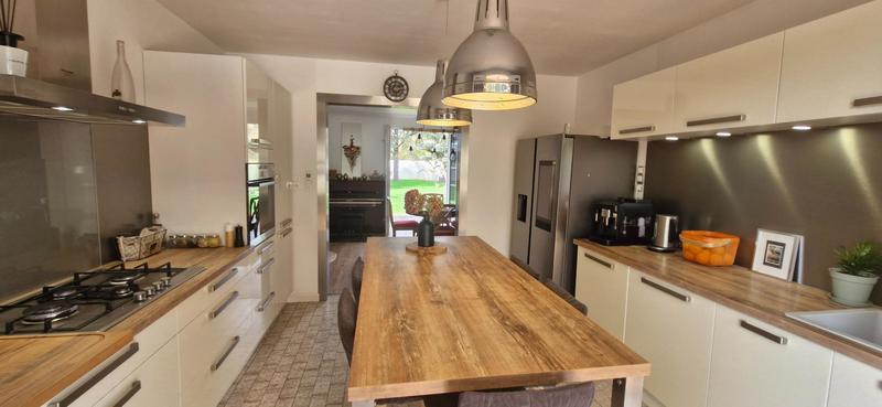Maison - 173 m² - 8 pièces