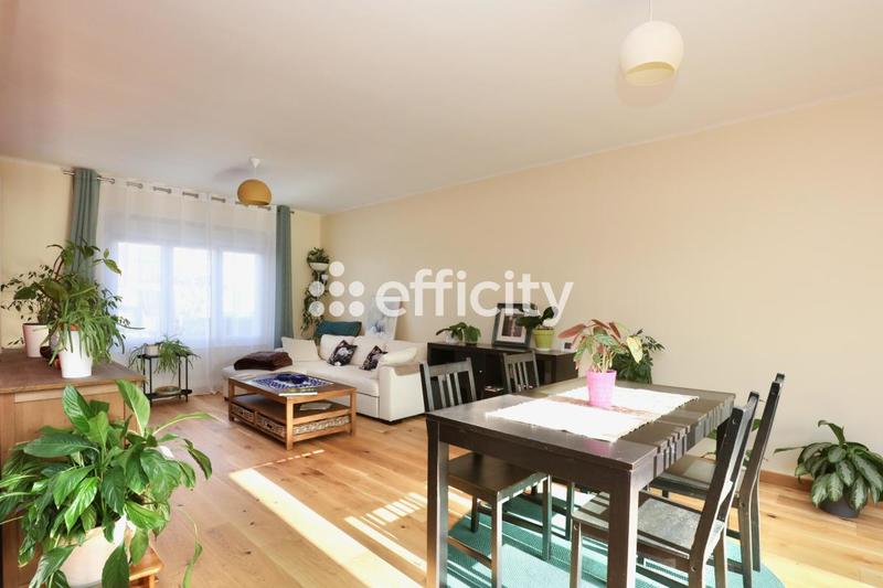 Maison - 105 m² - 5 pièces