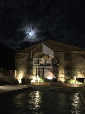 Maison - 326 m² - 7 pièces