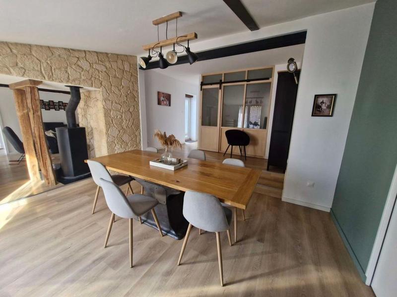 Maison en pierre - 130 m² - 5 pièces