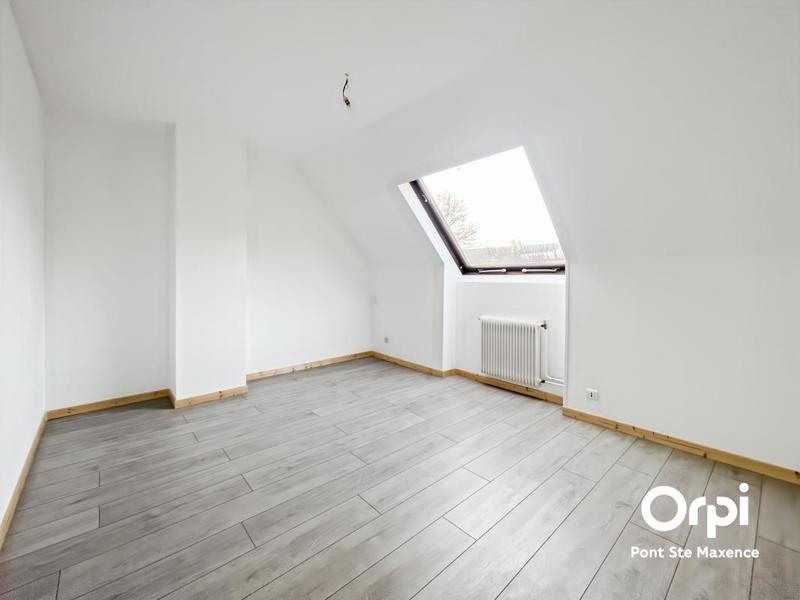 Maison - 98 m² - 4 pièces