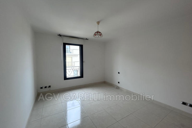 Appartement - 85 m² - 3 pièces