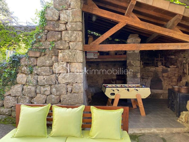 Propriété - 500 m² - 23 pièces