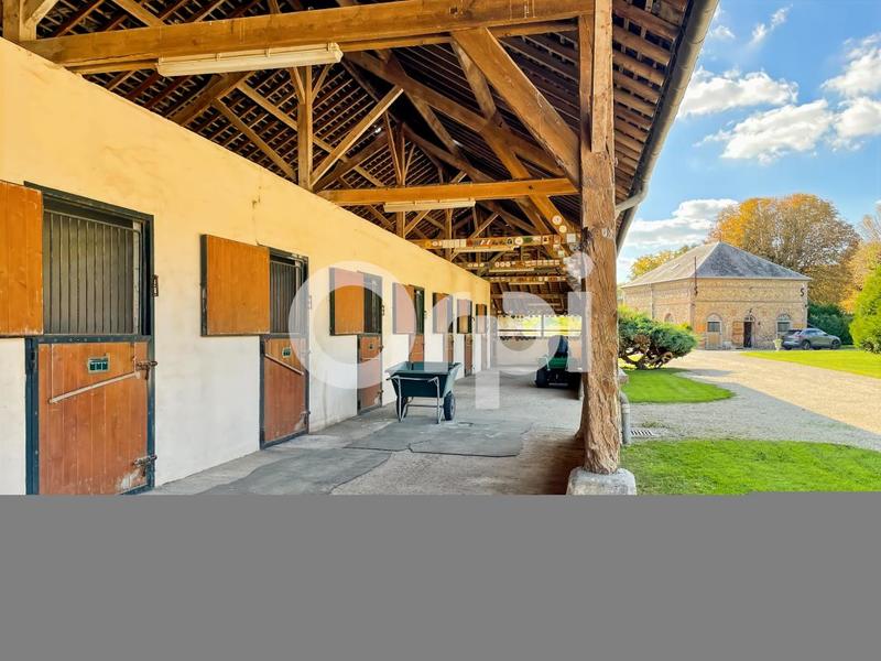 Maison - 250 m² - 7 pièces