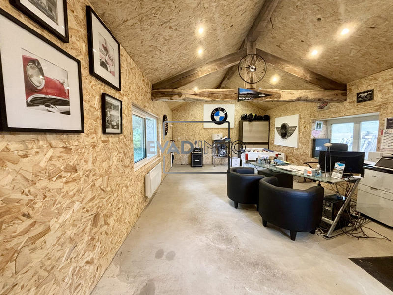 Maison - 325 m² - 10 pièces