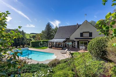 Maison - 300 m² - 10 pièces