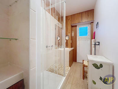 Appartement - 81 m² - 4 pièces