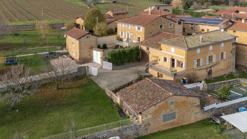 Demeure - 198 m² - 7 pièces