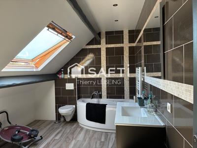 Maison - 220 m² - 7 pièces