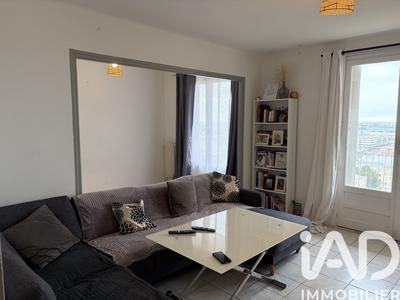Appartement - 80 m² - 4 pièces